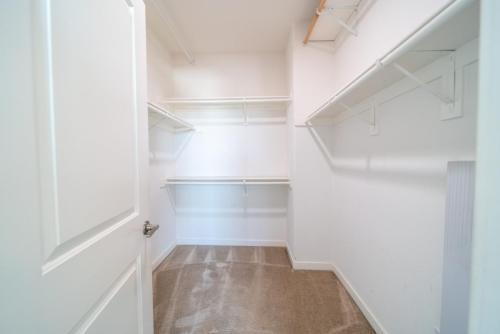 12_Master Walk-in Closet