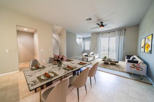 2_Dining Room - Living Room